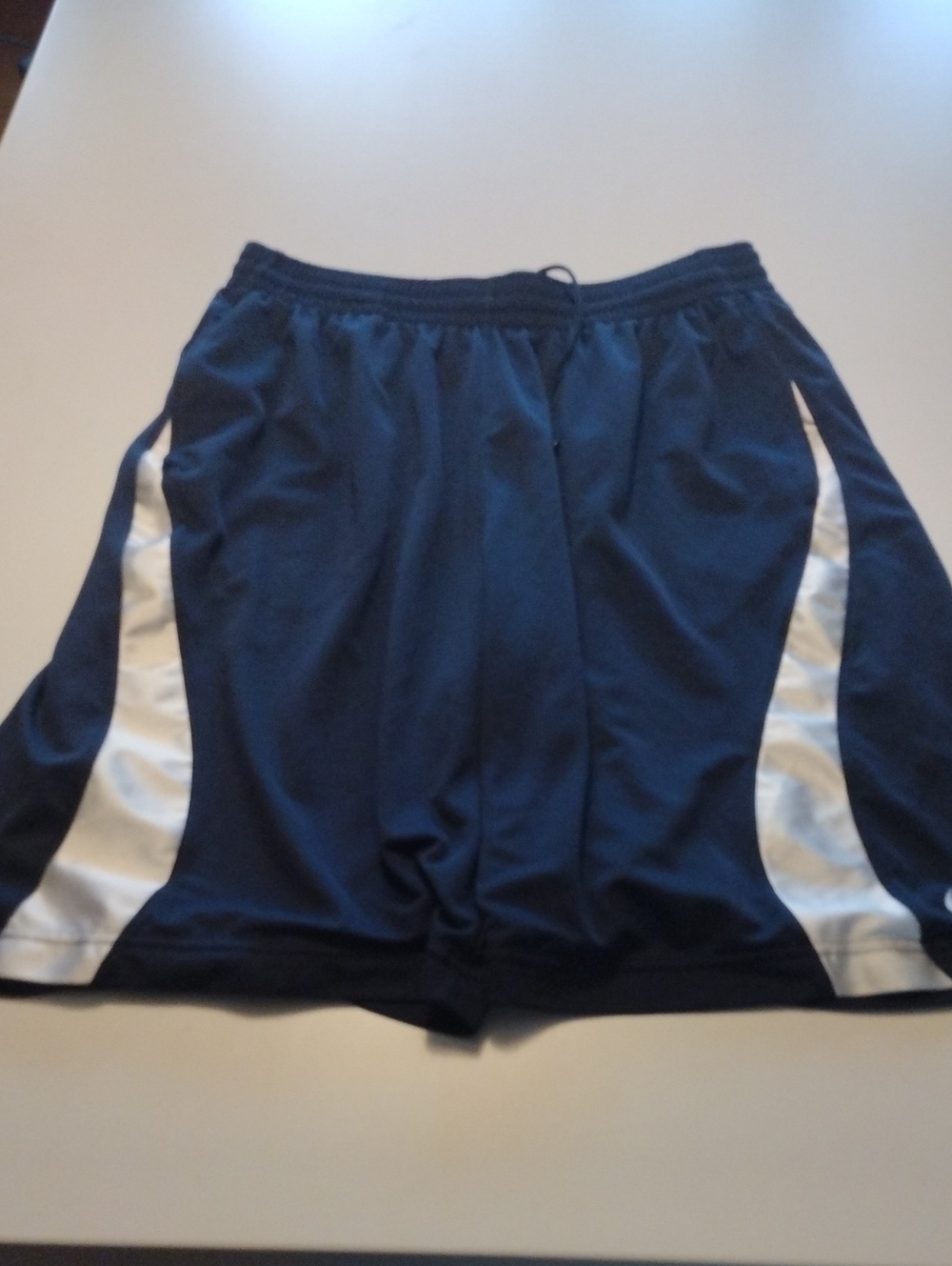 Nike Men’s Navy Athletic Shorts with White Side Panels/ pockets. Pre-owned